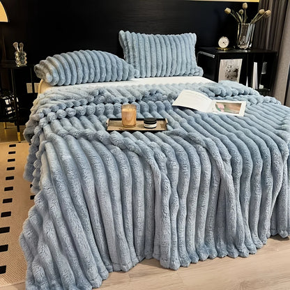 Cozy Thickened Flannel Blanket – Soft Striped Throw for Bed, Sofa & Travel