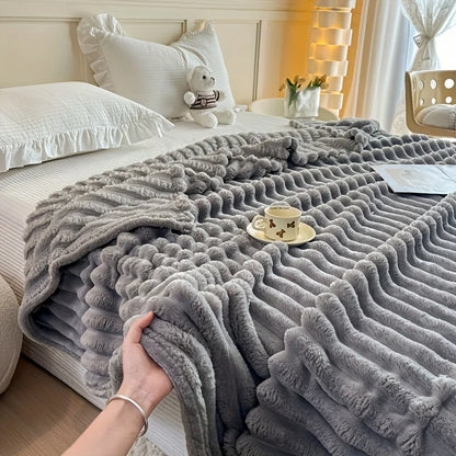 Cozy Thickened Flannel Blanket – Soft Striped Throw for Bed, Sofa & Travel